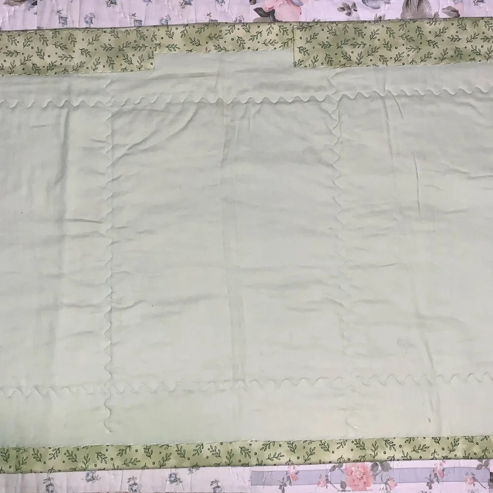 Handmade quilt quilted fall autumn leaves leaf table runner country NEW (Q162)